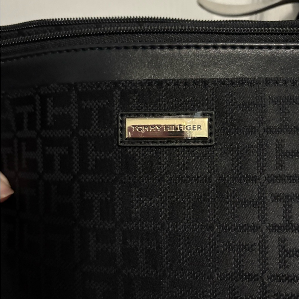 New, with Tag. Tommy Hilfiger Black Women's Bag - Picture 3 of 6